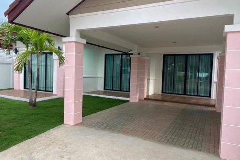Casa de 3 dormitorios en Pattaya, Tailandia № 157773 - foto 9
