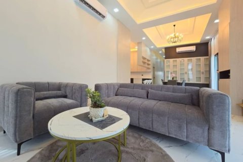 Casa de 3 dormitorios en Pattaya, Tailandia № 157777 - foto 6