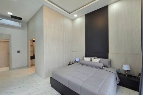 Casa de 3 dormitorios en Pattaya, Tailandia № 157777 - foto 14