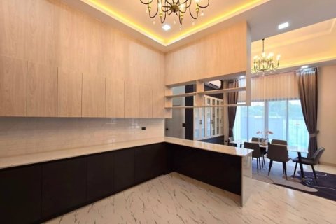 Casa de 3 dormitorios en Pattaya, Tailandia № 157777 - foto 11