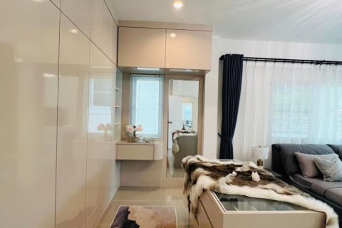 Casa de 3 dormitorios en Pattaya, Tailandia № 157775 - foto 5