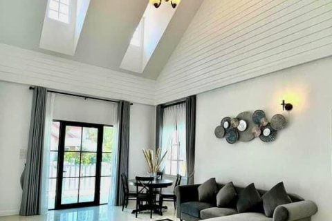 Casa de 3 dormitorios en Pattaya, Tailandia № 157774 - foto 10