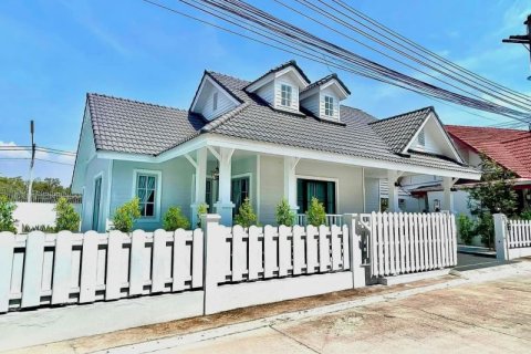 Casa de 3 dormitorios en Pattaya, Tailandia № 157774 - foto 7
