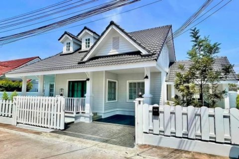 Casa de 3 dormitorios en Pattaya, Tailandia № 157774 - foto 8