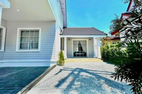Casa de 3 dormitorios en Pattaya, Tailandia № 157774 - foto 2