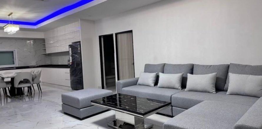 Casa de 4 dormitorios en Pattaya, Tailandia № 157772