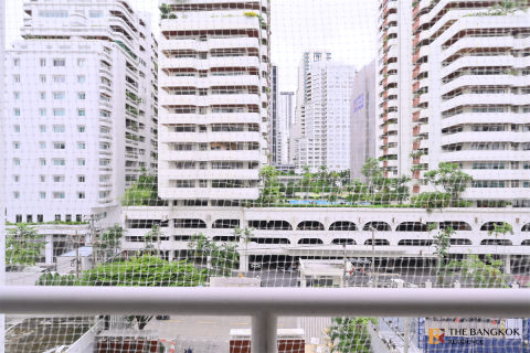 Condo in Bangkok, Thailand, 2 bedrooms  № 186389
