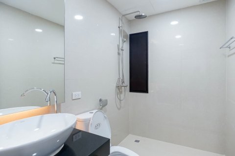 Condominio de 2 dormitorios en Bangkok, Tailandia № 143807 - foto 4