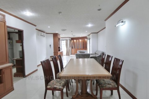 Condominio de 3 dormitorios en Bangkok, Tailandia № 143806 - foto 2