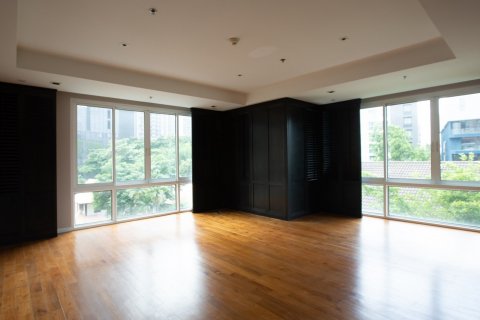 Condo in Bangkok, Thailand, 4 bedrooms № 143808