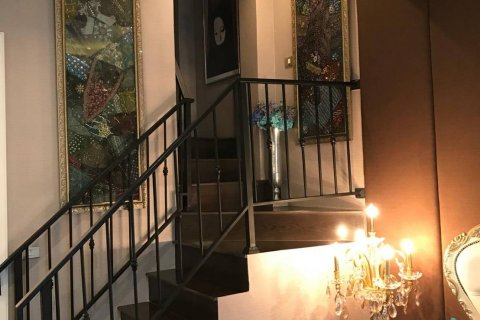 Casa de 4 dormitorios en Bangkok, Tailandia № 143809 - foto 11