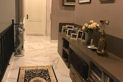 Casa de 4 dormitorios en Bangkok, Tailandia № 143809 - foto 8