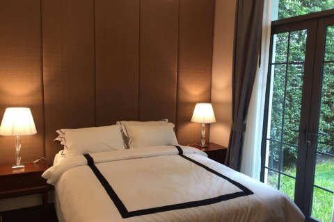 Casa de 4 dormitorios en Bangkok, Tailandia № 143809 - foto 10