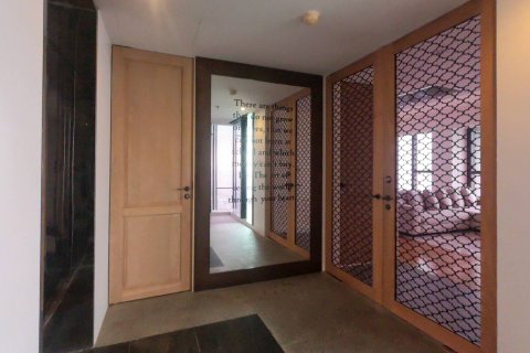 Condominio de 2 dormitorios en Yan Nawa, Bangkok, Tailandia № 144068 - foto 12