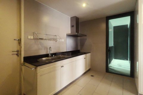 Condominio de 2 dormitorios en Yan Nawa, Bangkok, Tailandia № 144068 - foto 8