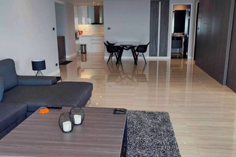 Condo in Pattaya, Thailand, 2 bedrooms  № 162441