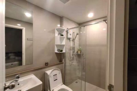 Condo à Suan Luang, Bangkok, Thaïlande, 2 chambres  № 161984 - photo 10