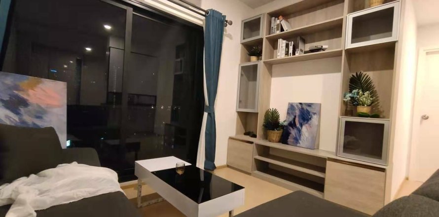 Condo à Suan Luang, Bangkok, Thaïlande, 2 chambres  № 161984
