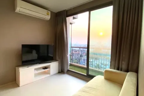 Estudio en el condominio en Khlong Toei, Bangkok, Tailandia № 158639 - foto 2