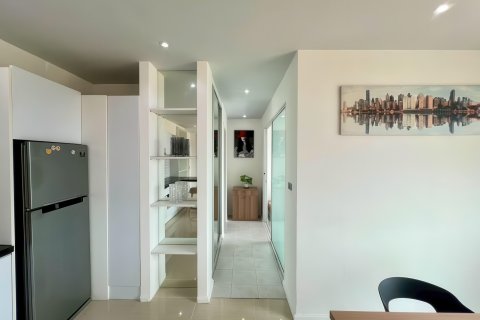 Apartamento de 2 dormitorios en Pattaya, Tailandia № 169674 - foto 14