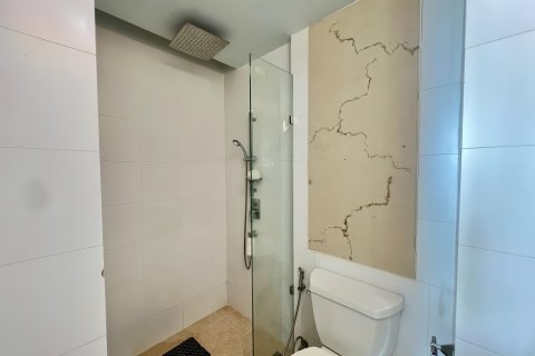 Apartamento de 2 dormitorios en Pattaya, Tailandia № 169674 - foto 24