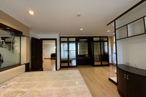 Condominio de 2 dormitorios en Watthana, Bangkok, Tailandia № 63475 - foto 6