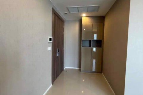 Condominio de 3 dormitorios en Bang Kho Laem, Bangkok, Tailandia № 113641 - foto 4