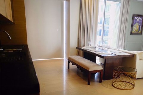 Condominio de 2 dormitorios en Bang Rak, Bangkok, Tailandia № 113644 - foto 4