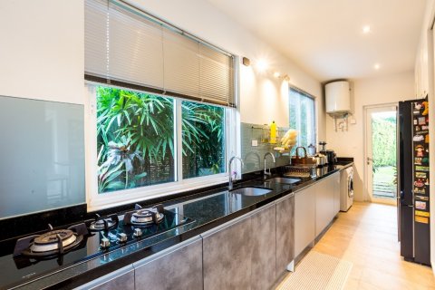 Casa de 3 dormitorios en Hua Hin, Tailandia № 65613 - foto 12