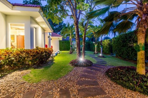 Casa de 3 dormitorios en Hua Hin, Tailandia № 65613 - foto 3