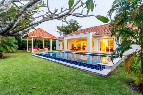 Casa de 3 dormitorios en Hua Hin, Tailandia № 65613 - foto 8