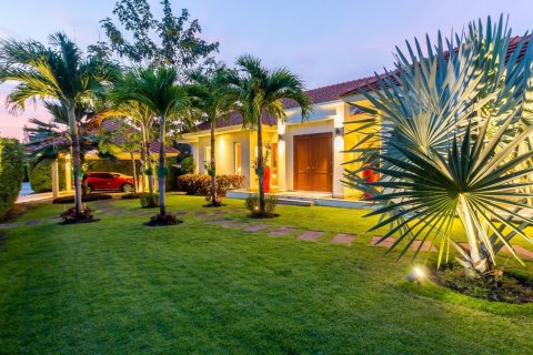 Casa de 3 dormitorios en Hua Hin, Tailandia № 65613 - foto 5