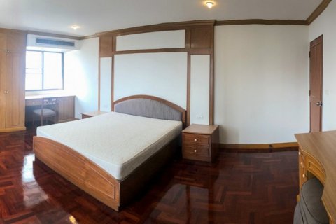 Condominio de 3 dormitorios en Bangkok, Tailandia № 65618 - foto 12