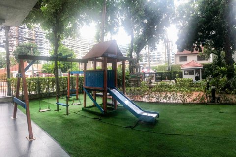 Condominio de 3 dormitorios en Bangkok, Tailandia № 65618 - foto 20