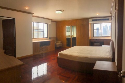 Condominio de 3 dormitorios en Bangkok, Tailandia № 65618 - foto 10