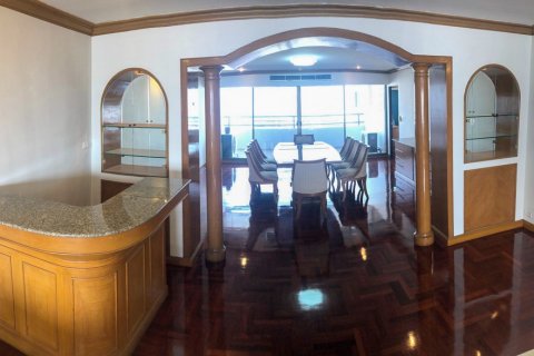 Condominio de 3 dormitorios en Bangkok, Tailandia № 65618 - foto 9