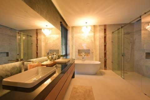 Chalet de 4 dormitorios en Phuket, Tailandia № 191126 - foto 10