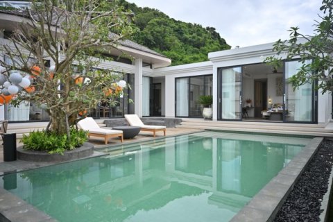 Villa in Kata, Thailand 4 bedrooms № 191124