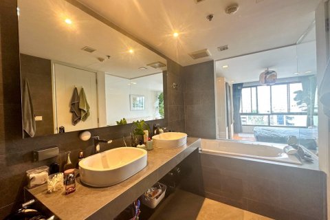 Condominio de 2 dormitorios en Bangkok, Tailandia № 65516 - foto 13