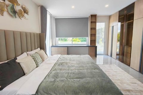 Villa in Chiang Mai, Thailand 6 bedrooms № 155358 - photo 18
