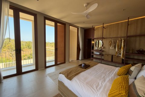 Chalet de 5 dormitorios en Hua Hin, Tailandia № 165201 - foto 4