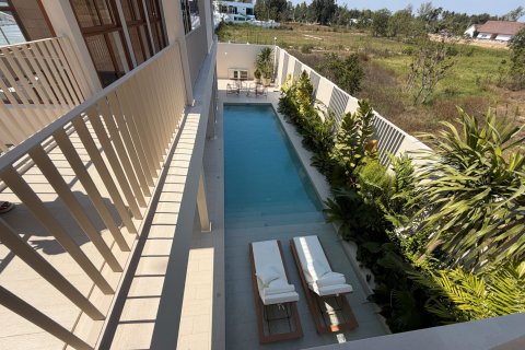 Chalet de 5 dormitorios en Hua Hin, Tailandia № 165201 - foto 13