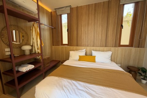 Chalet de 5 dormitorios en Hua Hin, Tailandia № 165201 - foto 10