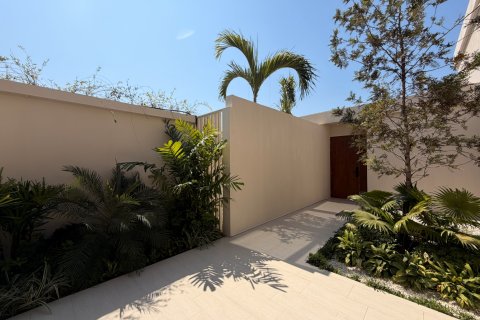 Chalet de 5 dormitorios en Hua Hin, Tailandia № 165201 - foto 16