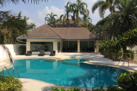 Casa de 3 dormitorios en Pattaya, Tailandia № 57087 - foto 3