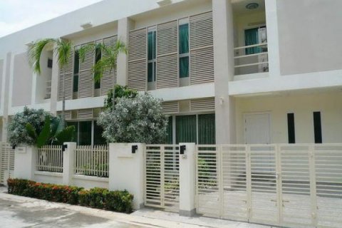 Maison à Pattaya, Thaïlande 3 chambres № 57087