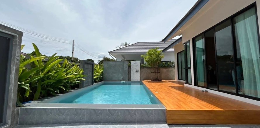 Chalet de 4 dormitorios en Pattaya, Tailandia № 150960