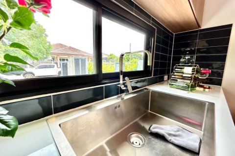 Chalet de 4 dormitorios en Pattaya, Tailandia № 150960 - foto 8