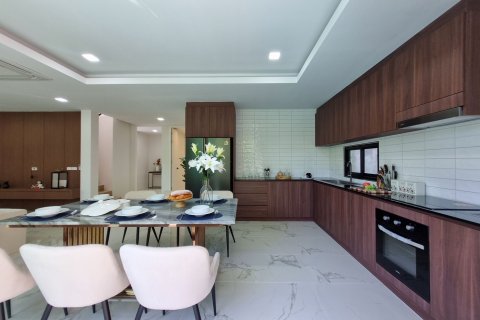 Villa in Pattaya, Thailand 5 Schlafzimmer № 150961 - Foto 14