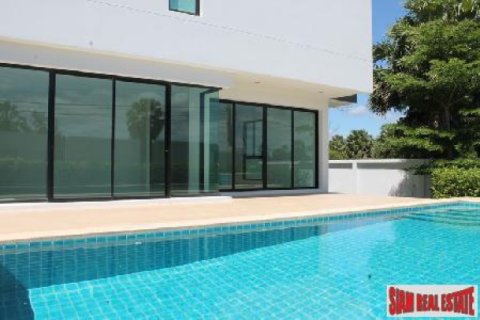 Casa de 3 dormitorios en Hua Hin, Tailandia № 202474 - foto 3